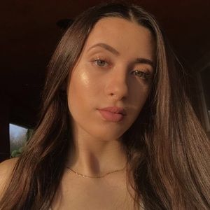 Meet your Posher, Adamari